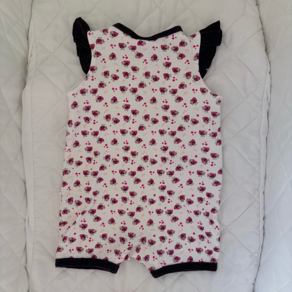 ⭒ 6M BadaBoom Ladybug All Over Print Ruffle Romper Floral Embroidered Spring ⭒ - Picture 5 of 9